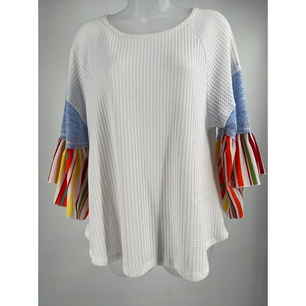 New Main Strip Ladies Bell Sleeve Waffle Top Size Medium